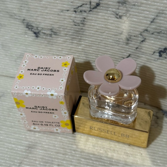 Marc Jacobs Daisy EauSo Fresh Mini Dabber - Picture 2 of 4